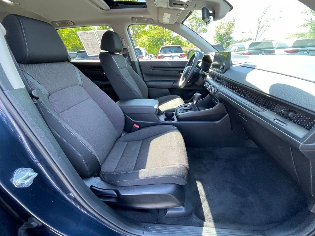 Thumbnail: 2023 Honda CR-V - 32