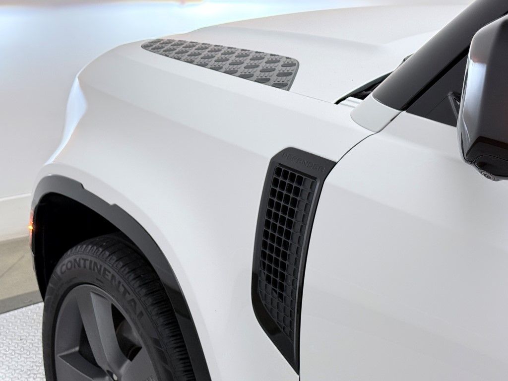 Thumbnail: 2024 Land Rover Defender - 15