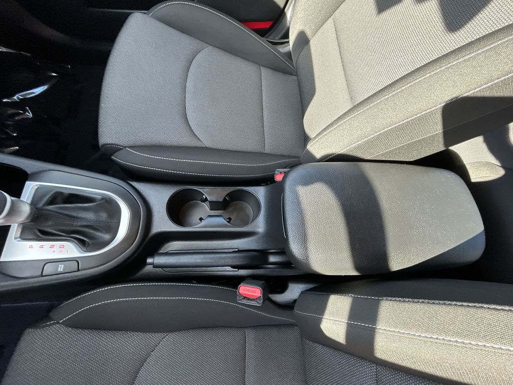 Thumbnail: 2023 Kia Forte - 20