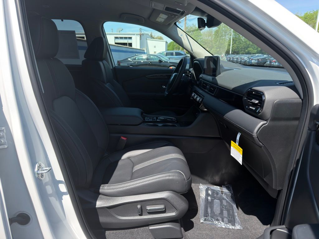 Thumbnail: 2026 Honda Pilot - 24