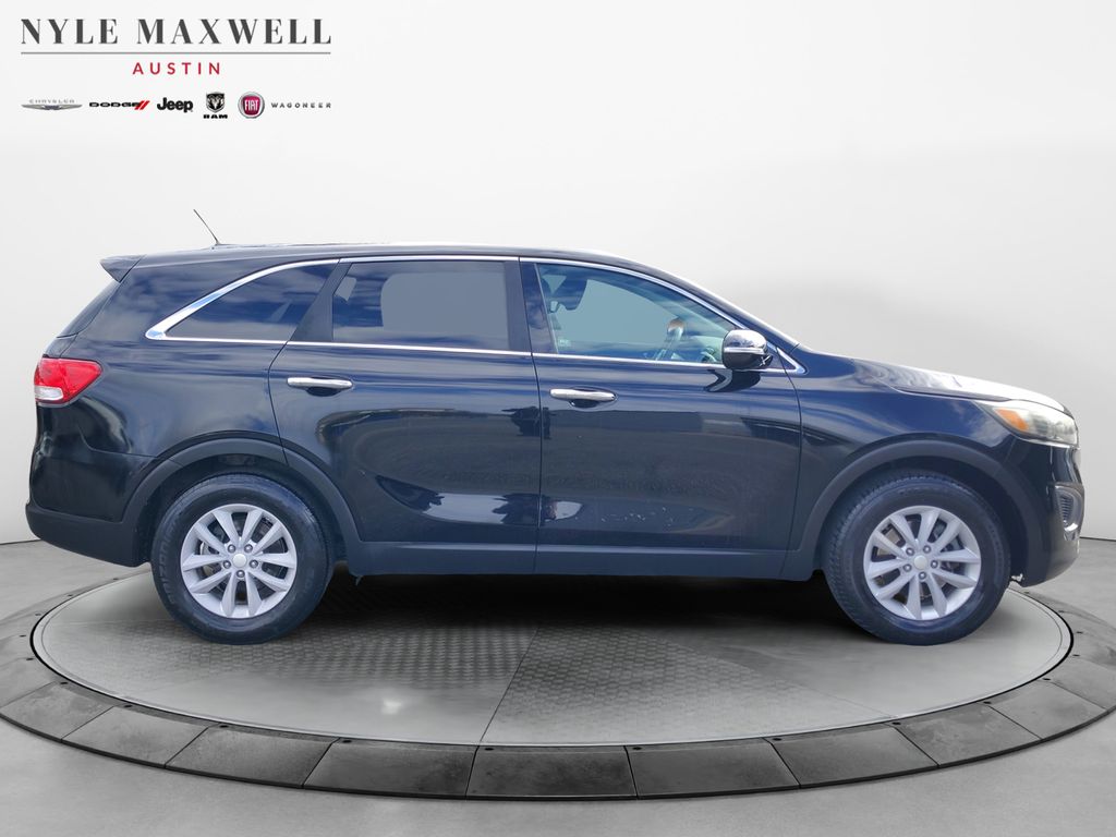 Used Car 2016 Kia Sorento  L For Sale Under $10,000 In Austin, Texas