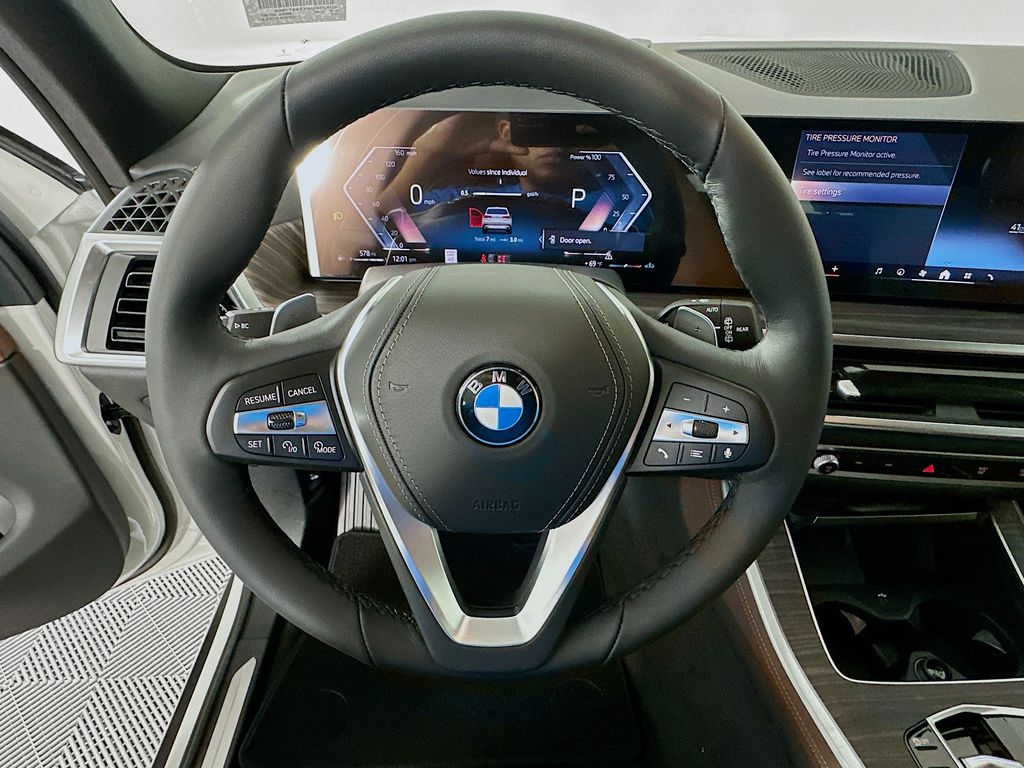 Thumbnail: 2026 BMW X5 - 10