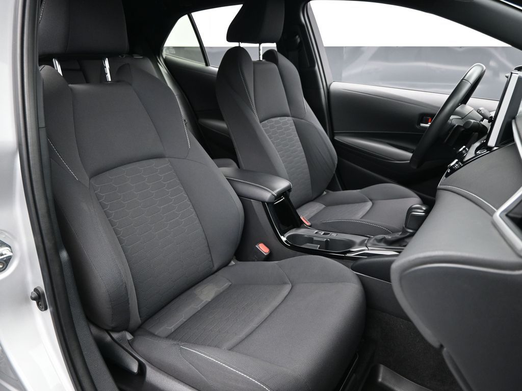 2024 Toyota Corolla Hatchback SE