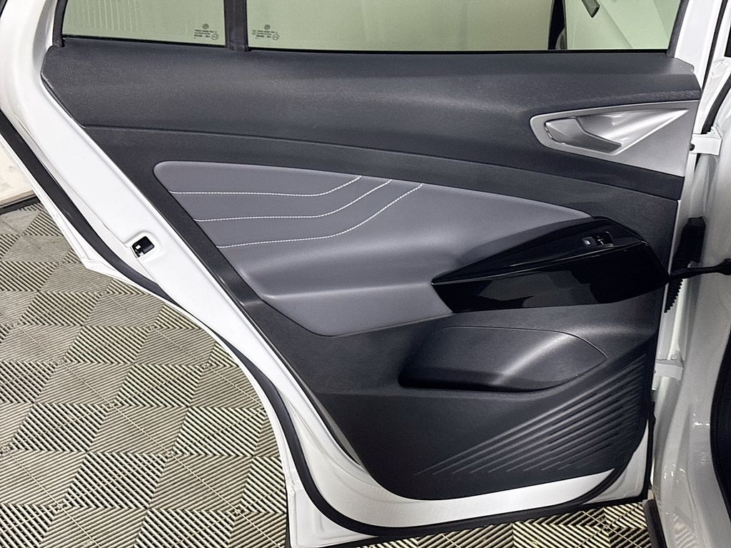 2023 Volkswagen ID.4 Pro S Plus