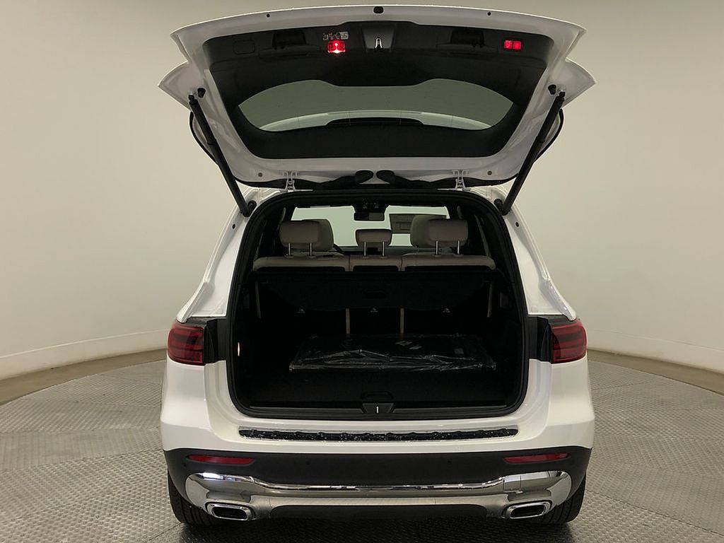 2024 Mercedes-Benz GLB 250 9