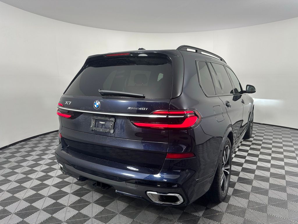 Thumbnail: 2023 BMW X7 - 5