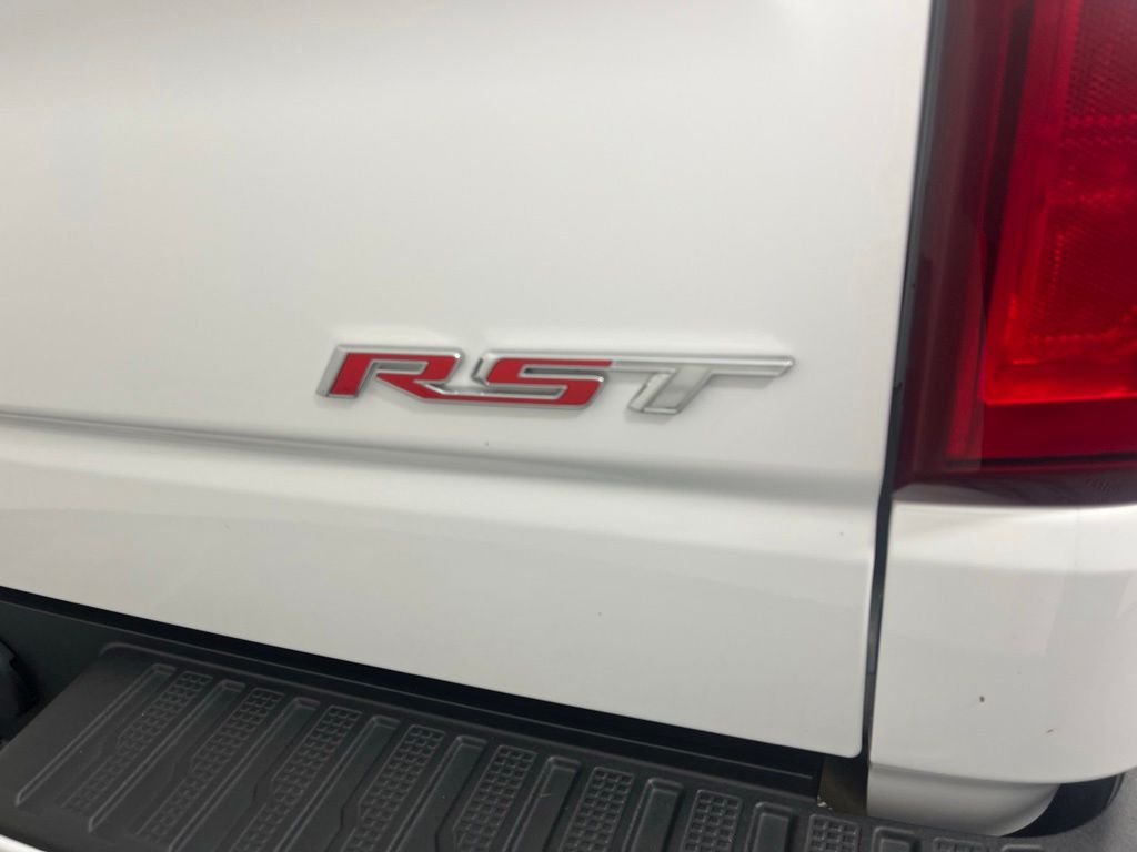 Thumbnail: 2023 Chevrolet Silverado 1500 - 4