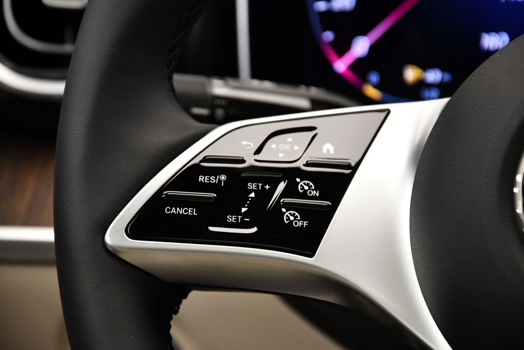 Thumbnail: 2025 Mercedes-Benz C-Class - 23