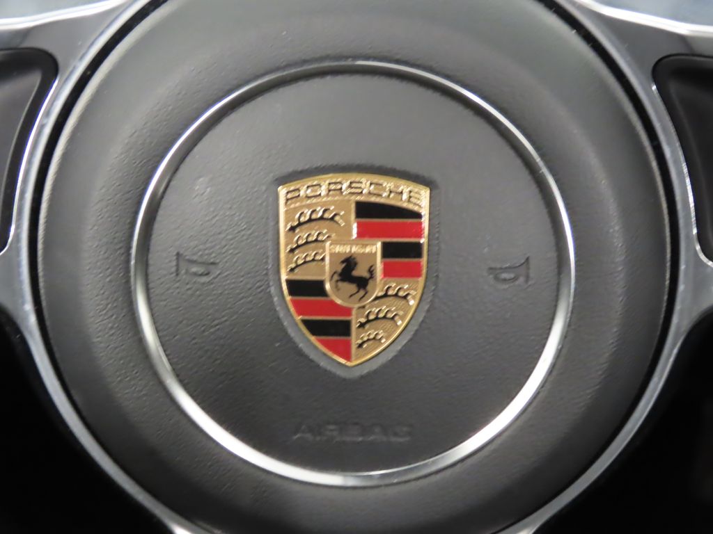 Thumbnail: 2017 Porsche Macan - 20