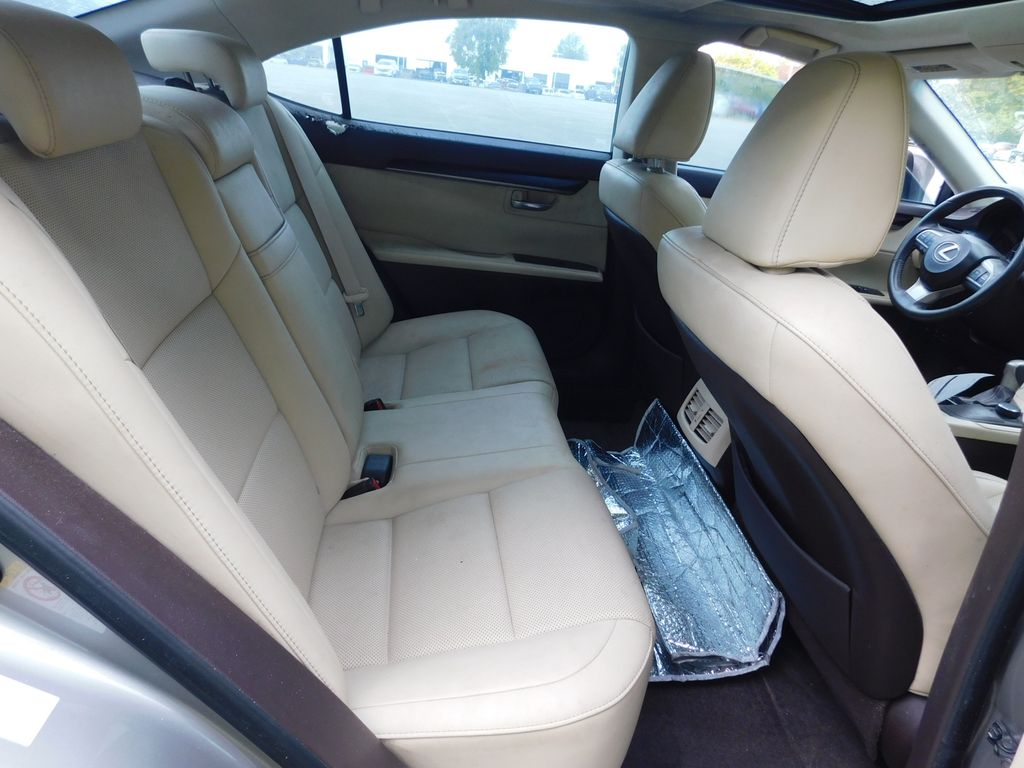 Thumbnail: 2016 Lexus ES - 5