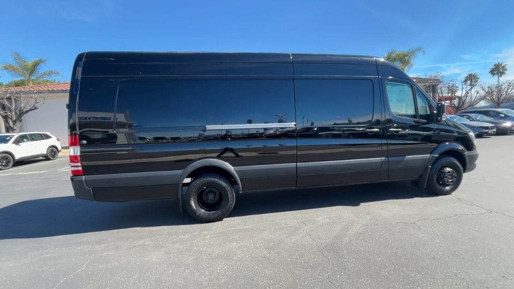 Thumbnail: 2017 Mercedes-Benz Sprinter - 9