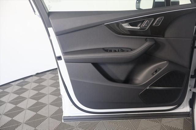 Thumbnail: 2025 Audi Q7 - 7