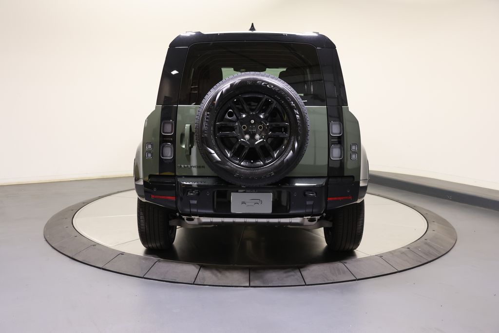 Thumbnail: 2026 Land Rover Defender - 4