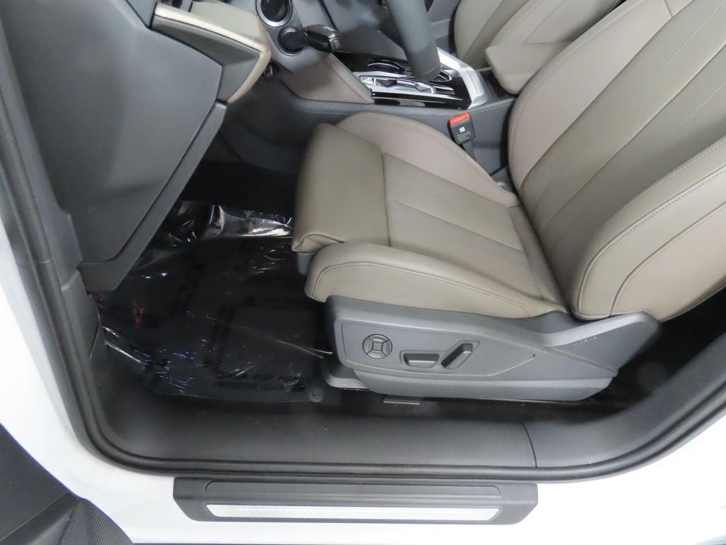 Thumbnail: 2025 Audi Q5 - 31