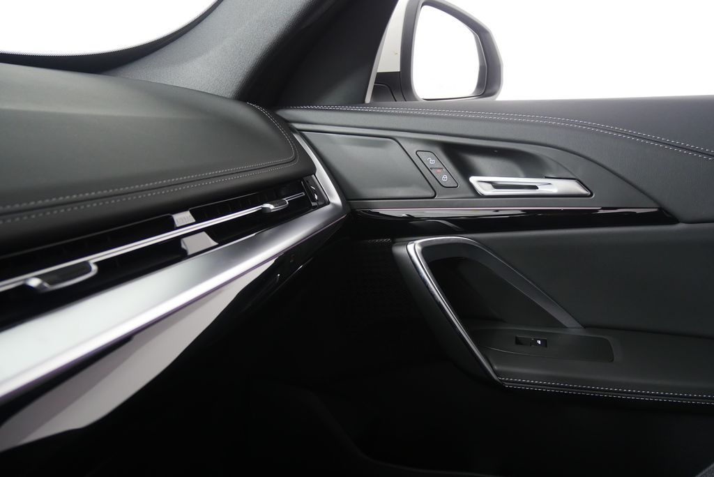 Thumbnail: 2026 BMW X1 - 23