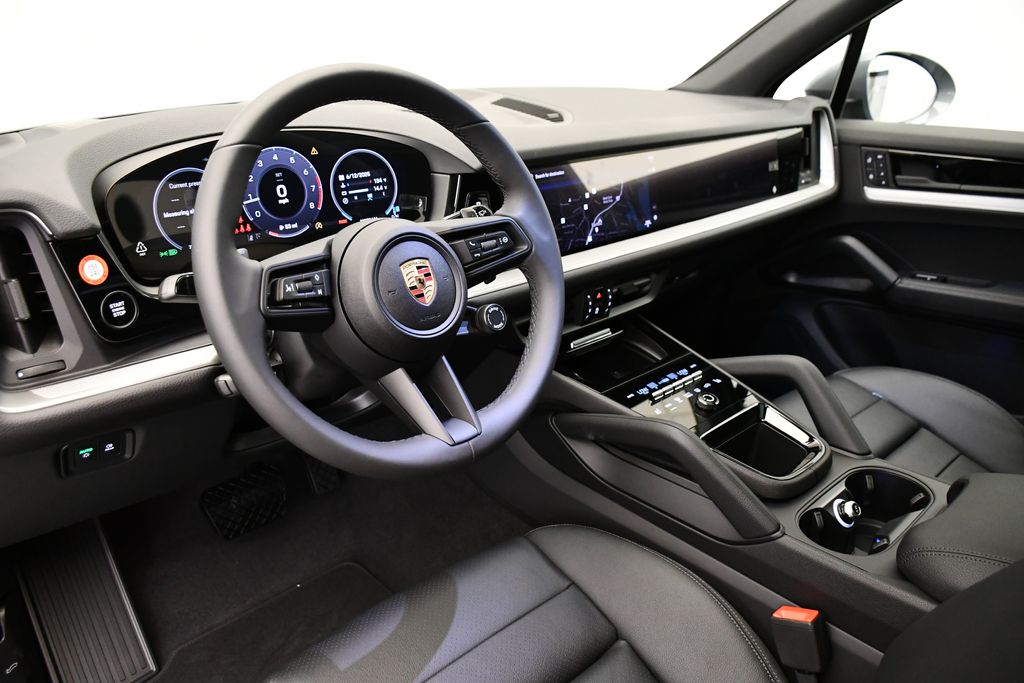 Thumbnail: 2025 Porsche Cayenne - 4