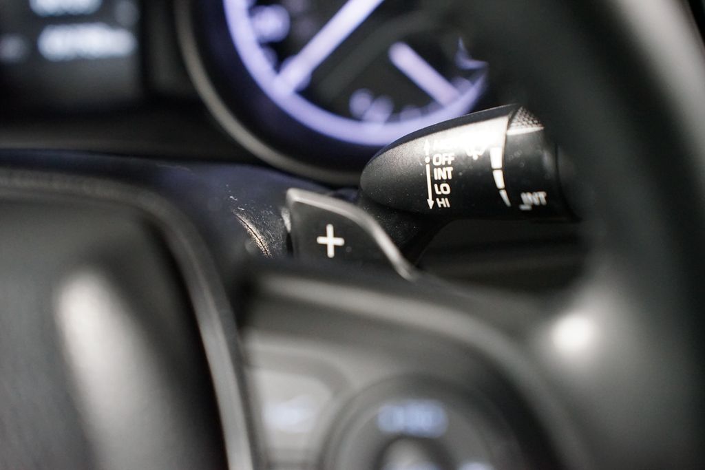 Thumbnail: 2023 Toyota Camry - 15