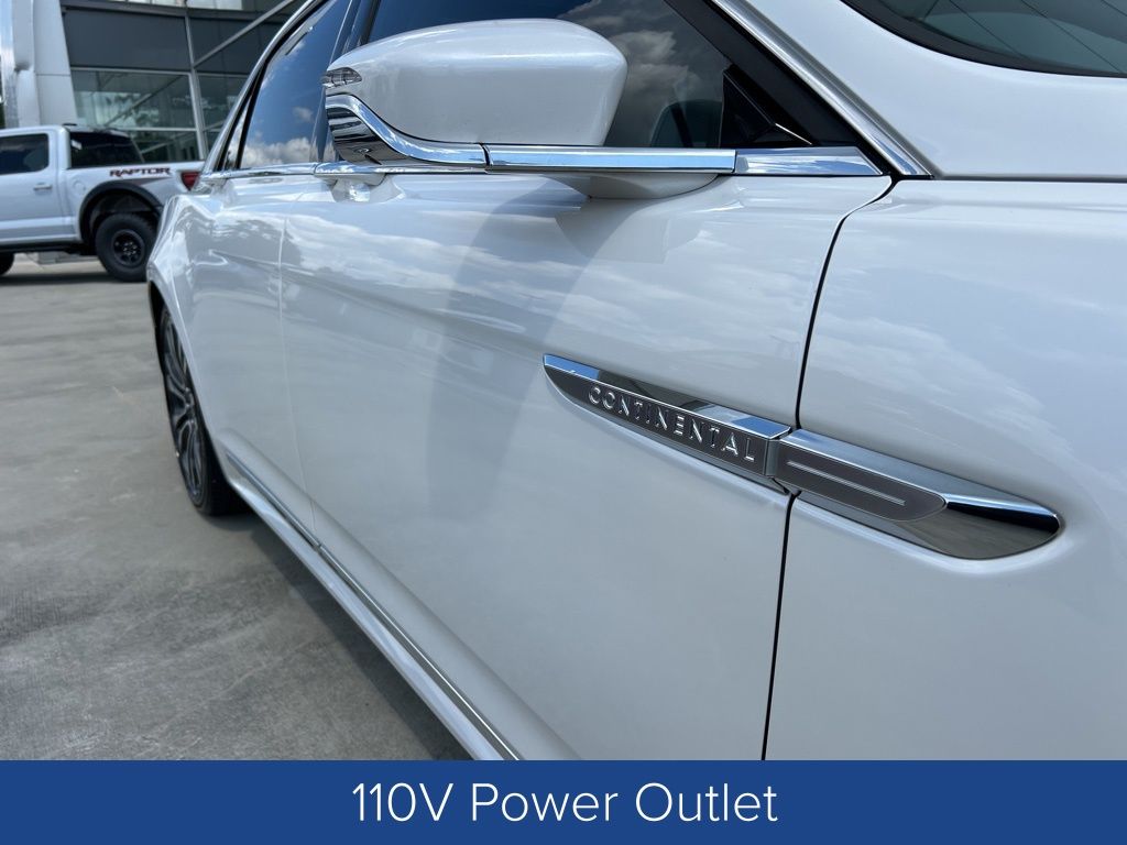 2017 Lincoln Continental Reserve