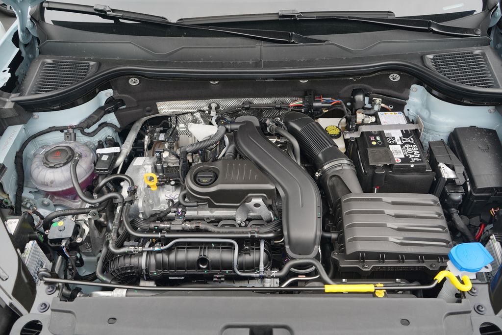 Thumbnail: 2025 Volkswagen Taos - 12