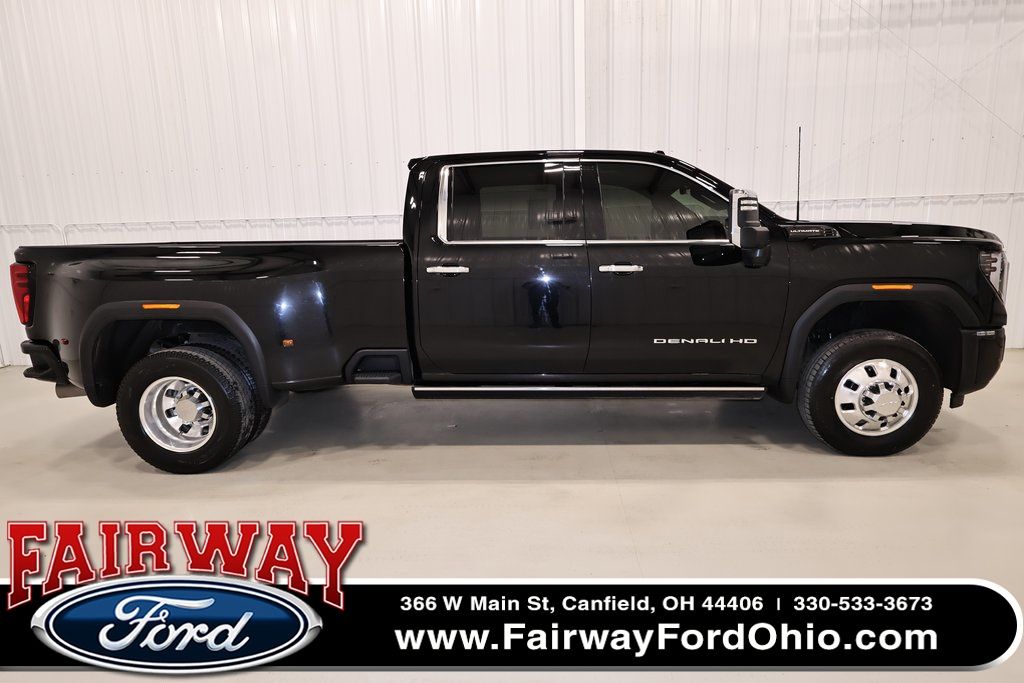 Onyx Black 2026 GMC Sierra 3500HD Denali Ultimate Crew Cab 4WD Pickup Truck Four-Wheel Drive Automatic