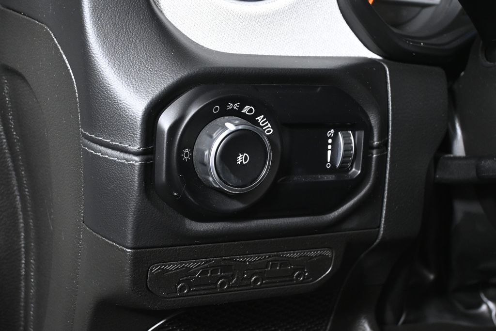 Thumbnail: 2024 Jeep Wrangler - 27