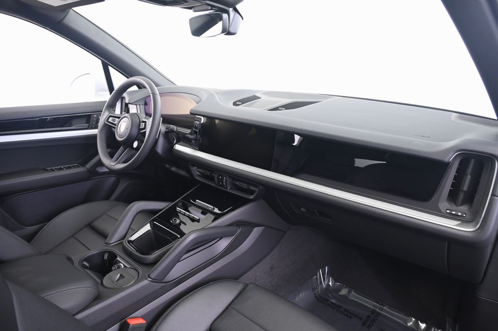 Thumbnail: 2026 Porsche Cayenne - 26