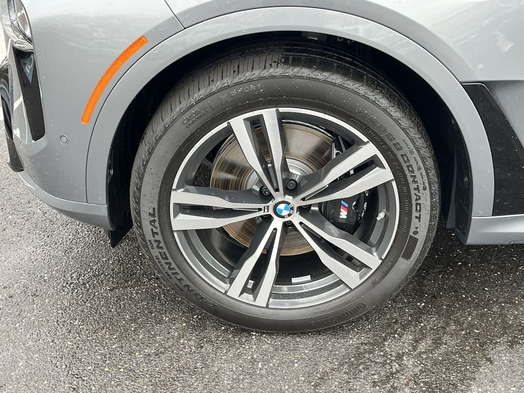 Thumbnail: 2026 BMW X7 - 10