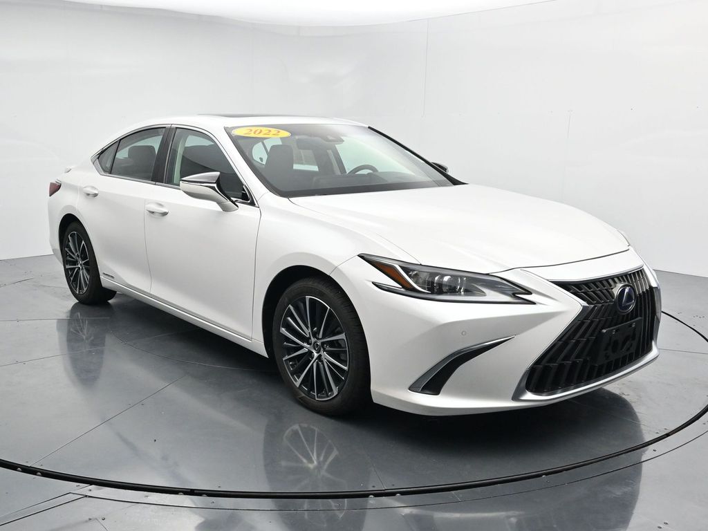 2022 Lexus ES 300h