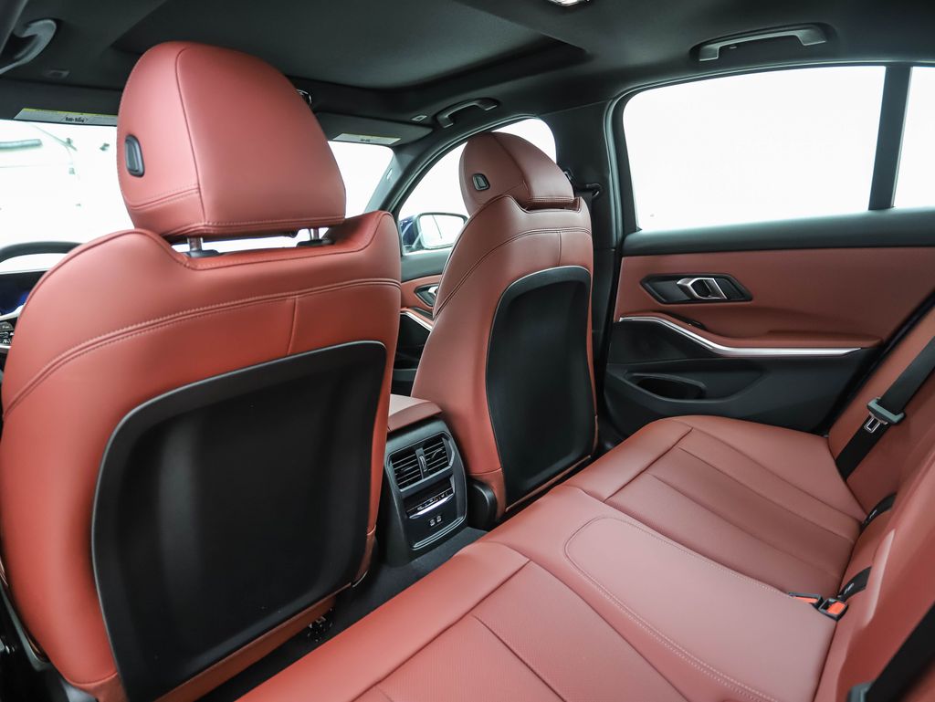 Thumbnail: 2025 BMW 3 Series - 19