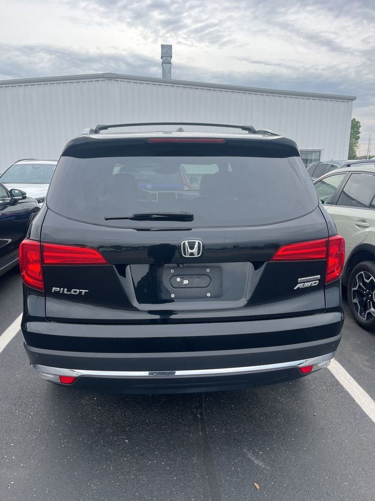 Thumbnail: 2017 Honda Pilot - 5