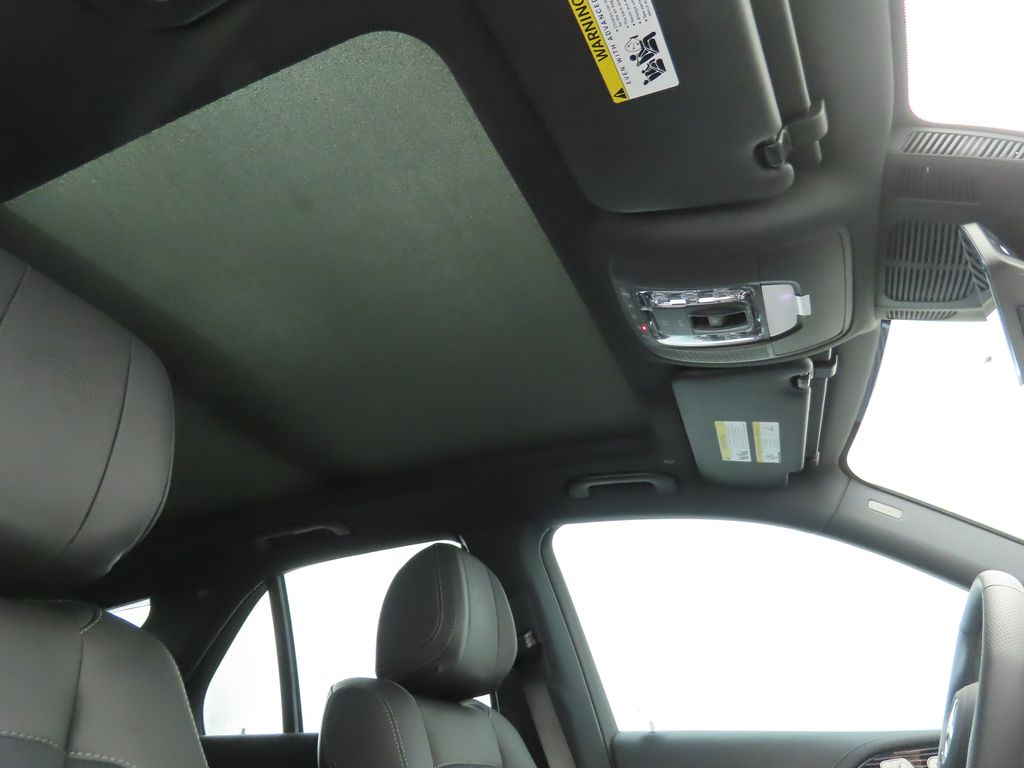 Thumbnail: 2026 Mercedes-Benz GLE - 18