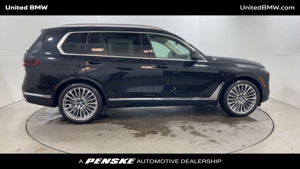 2025 BMW X7 xDrive40i 9