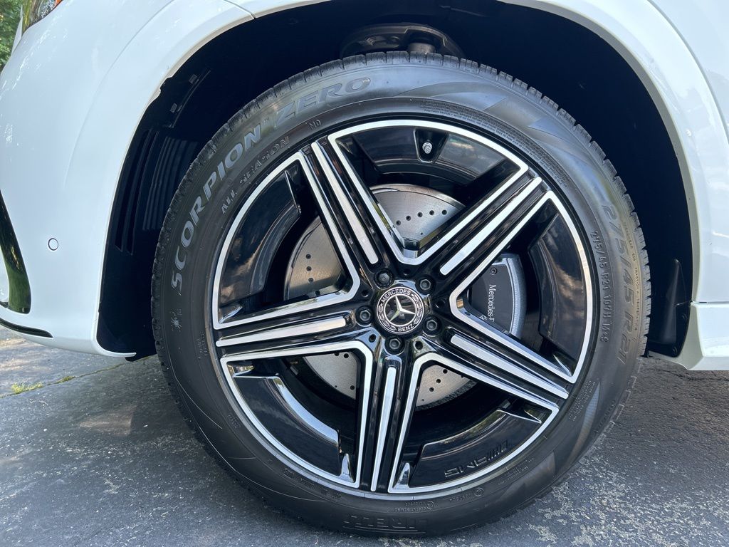 Thumbnail: 2026 Mercedes-Benz GLE - 8