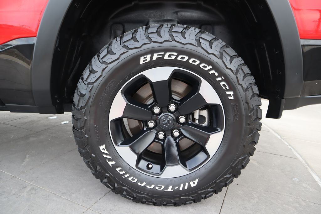 Thumbnail: 2019 RAM 1500 - 32