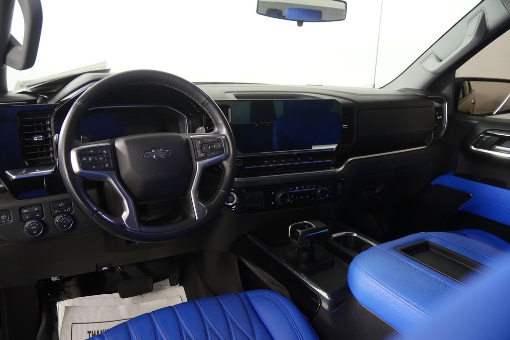 Thumbnail: 2022 Chevrolet Silverado 1500 - 18