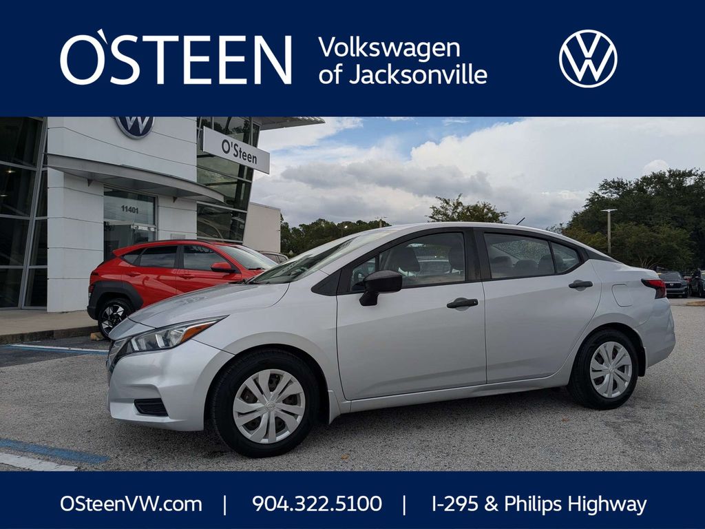 Brilliant Silver Metallic 2020 Nissan Versa Sedan Front-Wheel Drive Continuously Variable Transmission