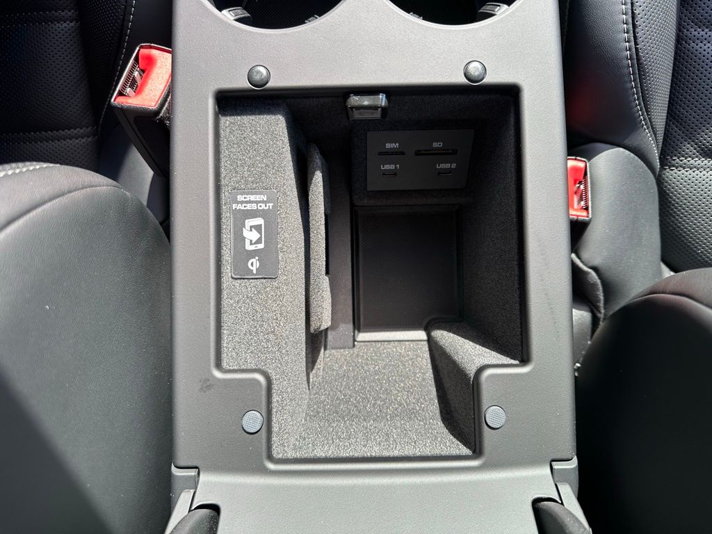 Thumbnail: 2026 Porsche Macan - 27