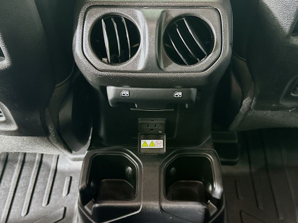 Used 2021 White Jeep Mojave image 21