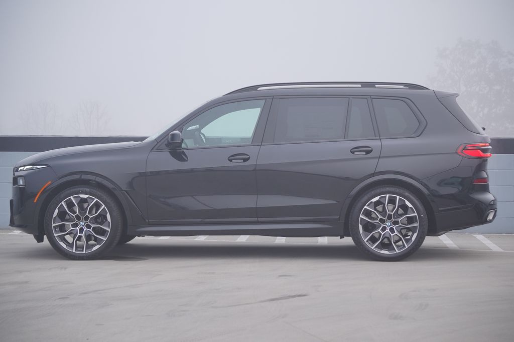 Thumbnail: 2026 BMW X7 - 4