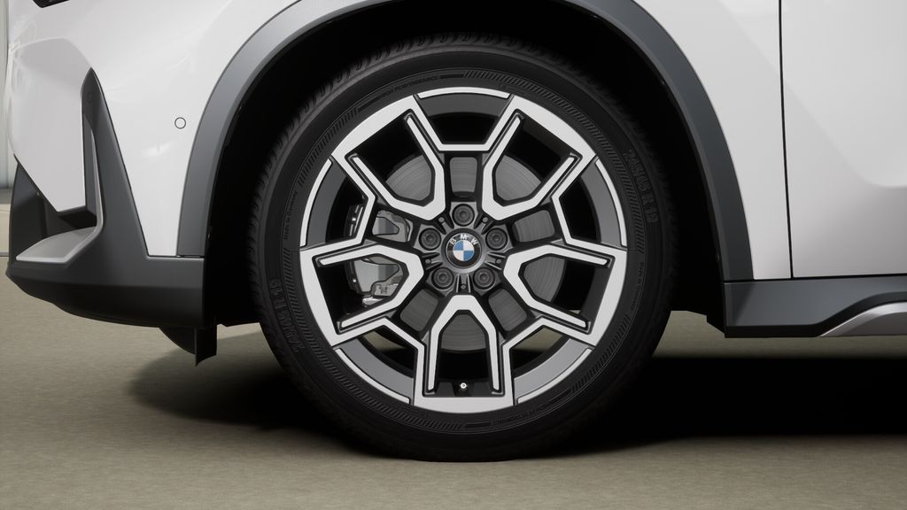 2025 BMW X1 xDrive28i 32