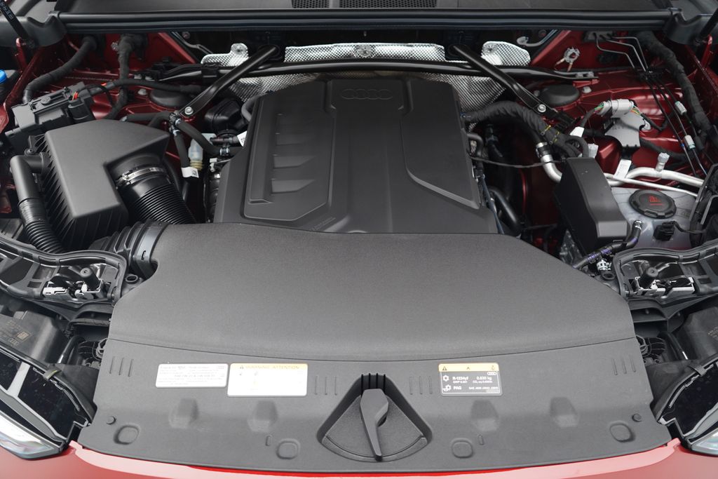 Thumbnail: 2025 Audi Q5 - 12