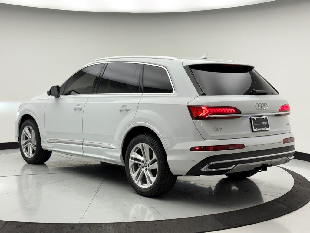 Thumbnail: 2023 Audi Q7 - 7