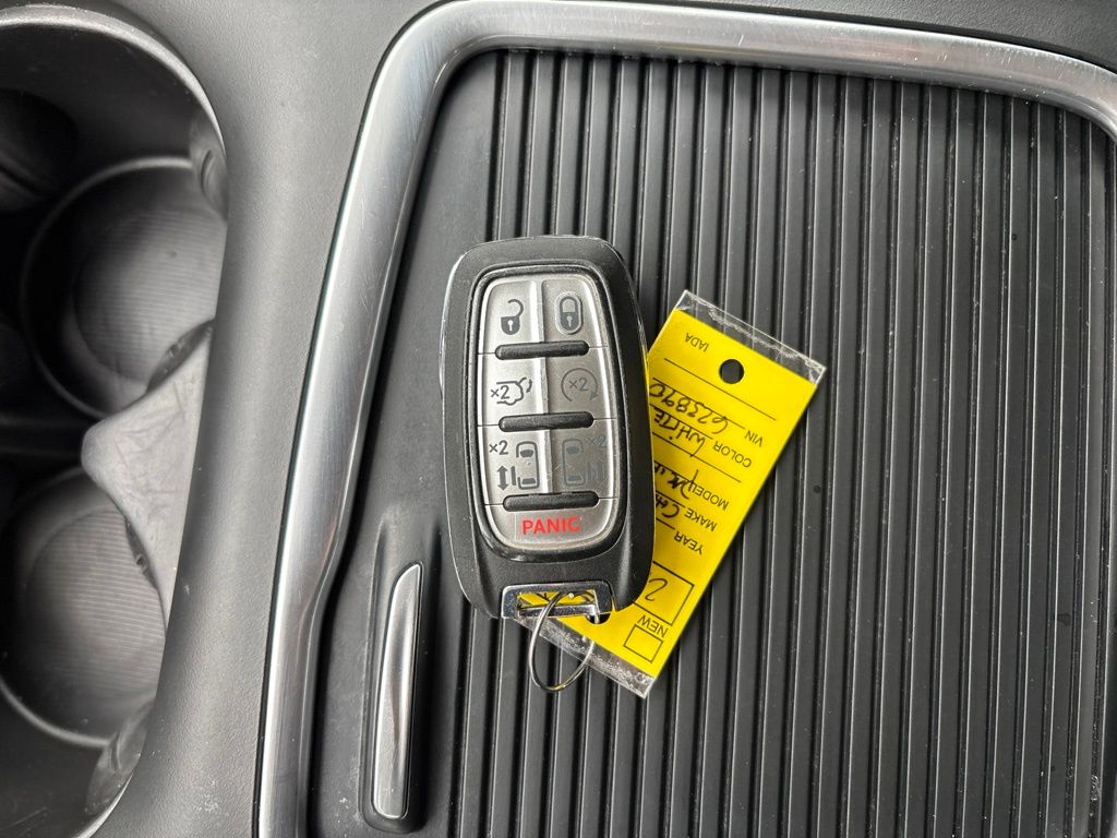 Used 2023 Chrysler Pacifica Van