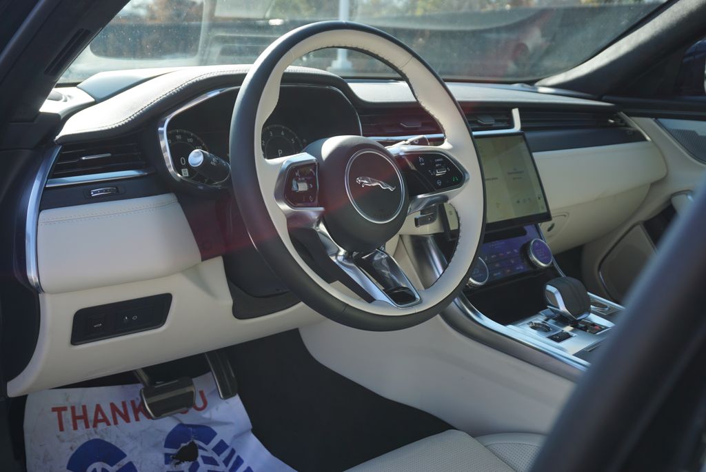 Thumbnail: 2024 Jaguar XF - 10