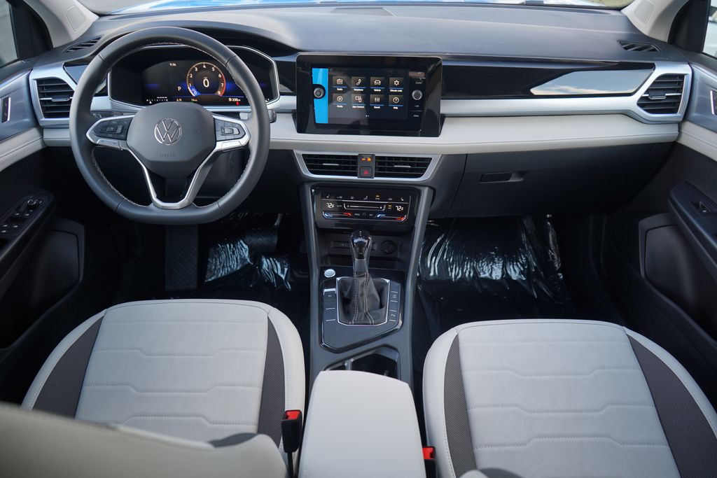 Thumbnail: 2025 Volkswagen Taos - 8