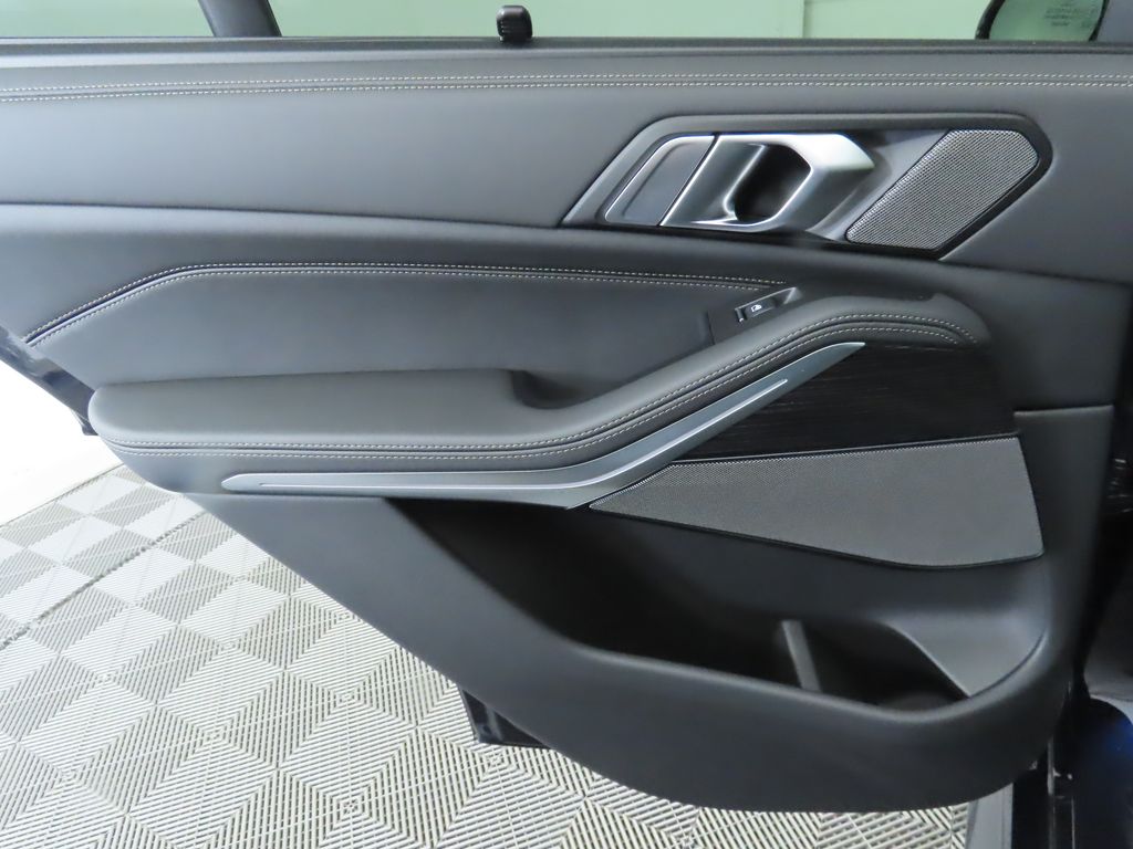 Thumbnail: 2026 BMW X5 - 27