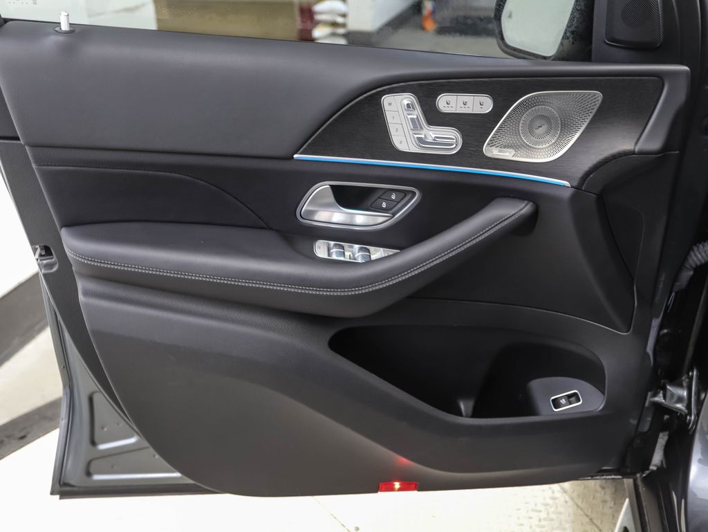 Thumbnail: 2023 Mercedes-Benz GLS - 9