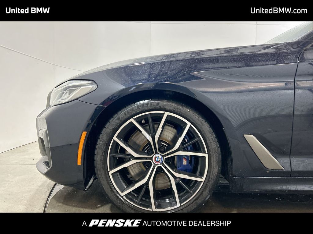 Thumbnail: 2023 BMW 5 Series - 10