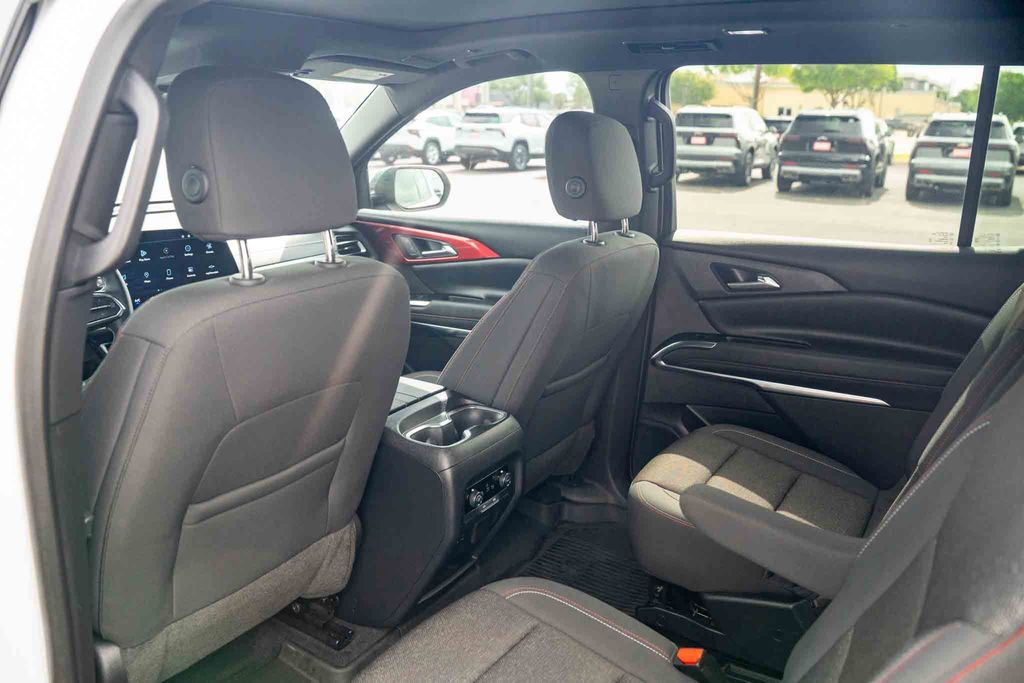 Used Car 2024 Chevrolet Traverse  Z71 For Sale Under $50,000 In Austin, Texas
