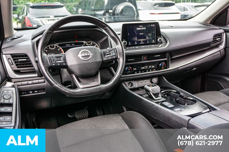 Used 2025 Silver Nissan SV image 26